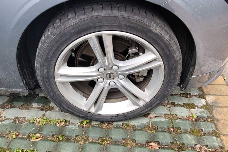 Used Volvo S90 2019 T5 Zhiyi Edition Right Front Wheel Hub