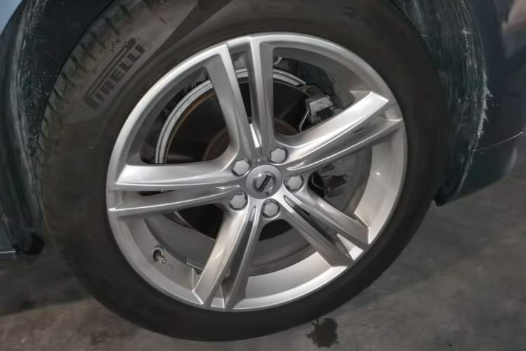 Used Volvo S90 2019 T5 Zhiyi Edition Right Front Wheel Hub