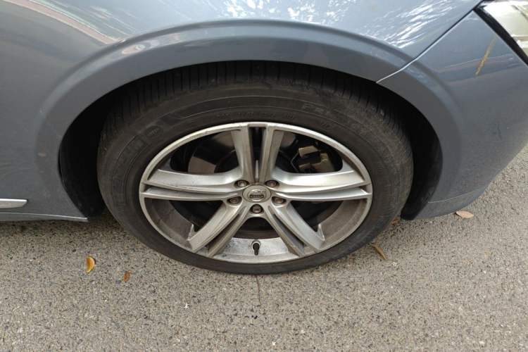Used Volvo S90 2019 T5 Zhiyi Edition Right Front Wheel Hub
