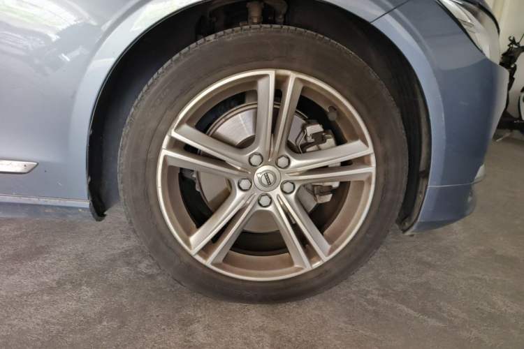 Used Volvo S90 2019 T5 Zhiyi Edition Right Front Wheel Hub