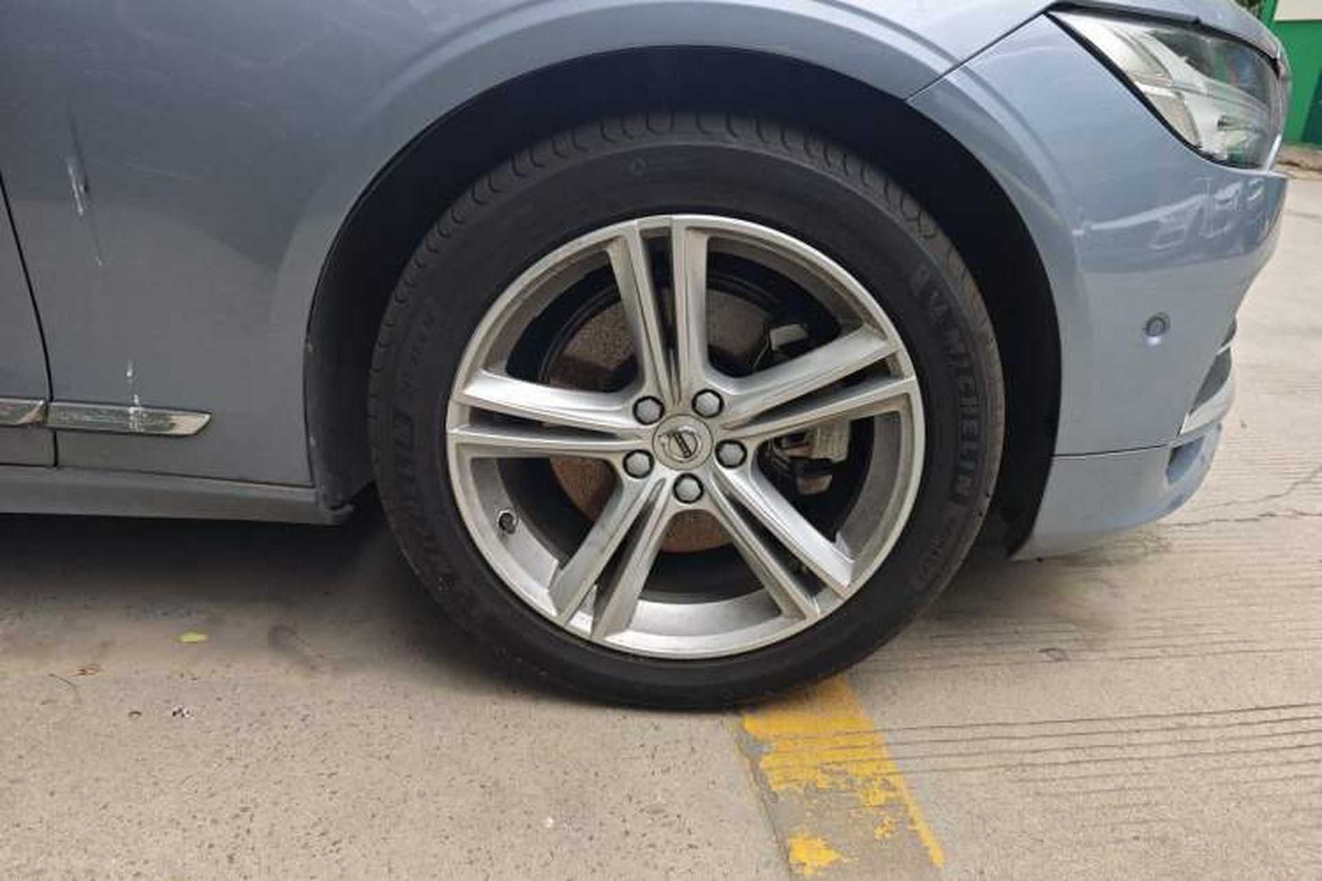 Used Volvo S90 2019 T5 Zhiyuan Edition Right Front Wheel Hub