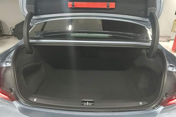 Used Volvo S90 2019 T5 Zhiyi Edition Trunk