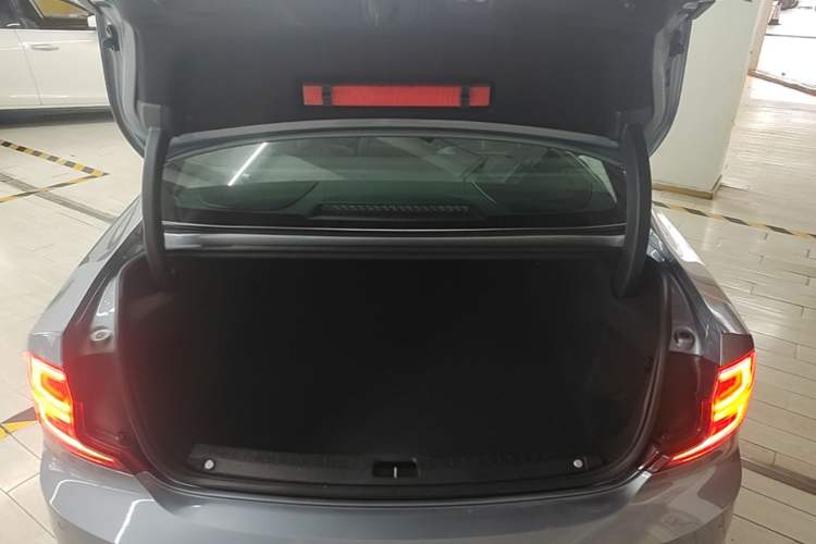 Used Volvo S90 2019 T5 Zhiya Edition Trunk