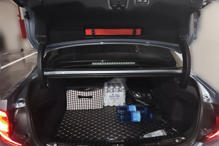 Used Volvo S90 2019 T5 Zhiyi Edition Trunk