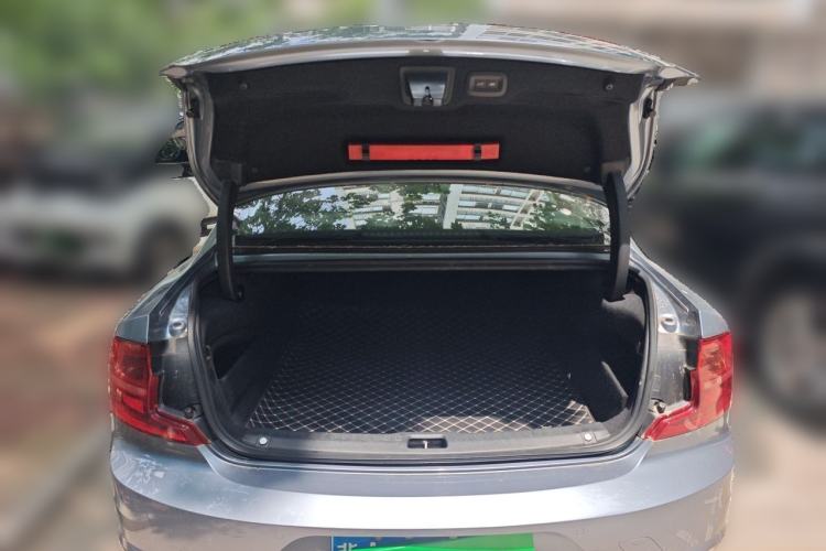 Used Volvo S90 2019 T5 Zhiyuan Edition Trunk