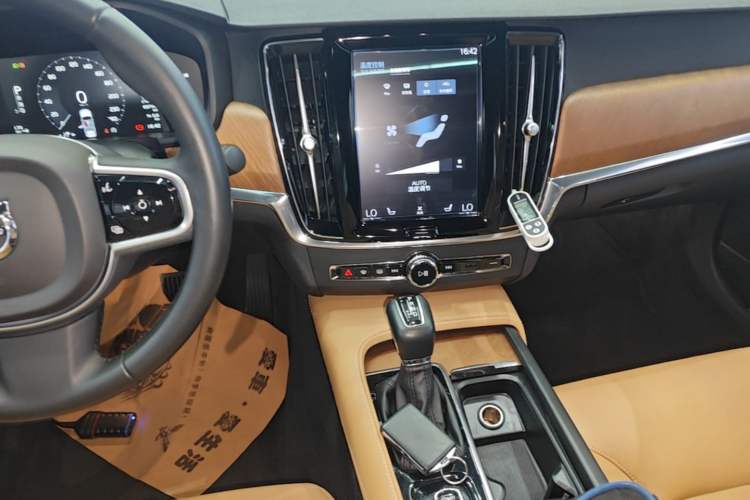 Used Volvo S90 2019 T5 Zhiyi Edition Audio And AC Panel