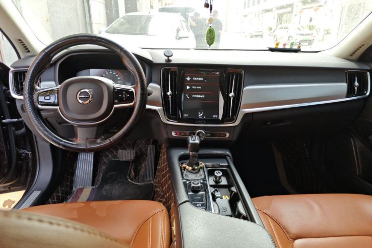 Used Volvo S90 2019 T4 Zhiyi Edition Center Console