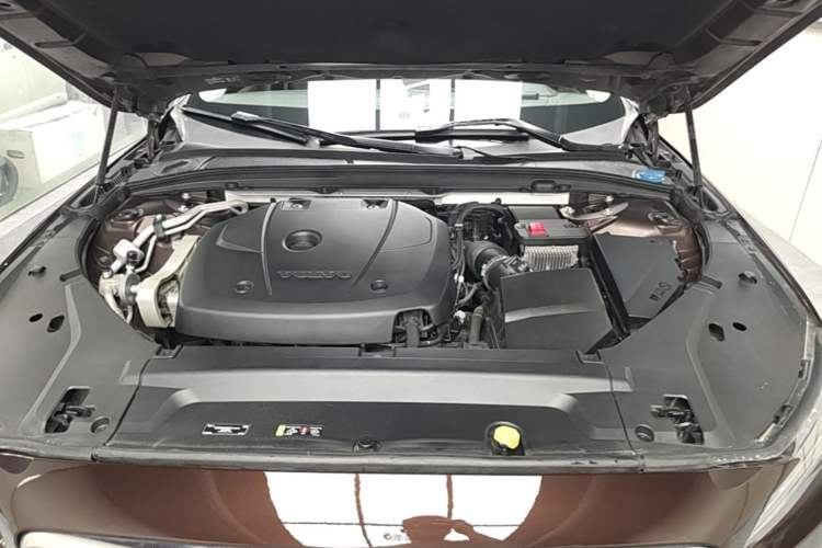 Used Volvo S90 2019 T5 Zhiya Edition Engine Bay