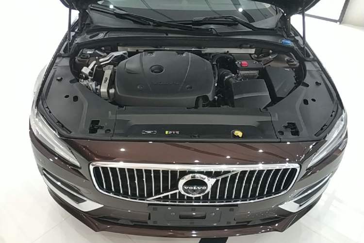 Used Volvo S90 2019 T5 Zhiya Edition Engine Bay