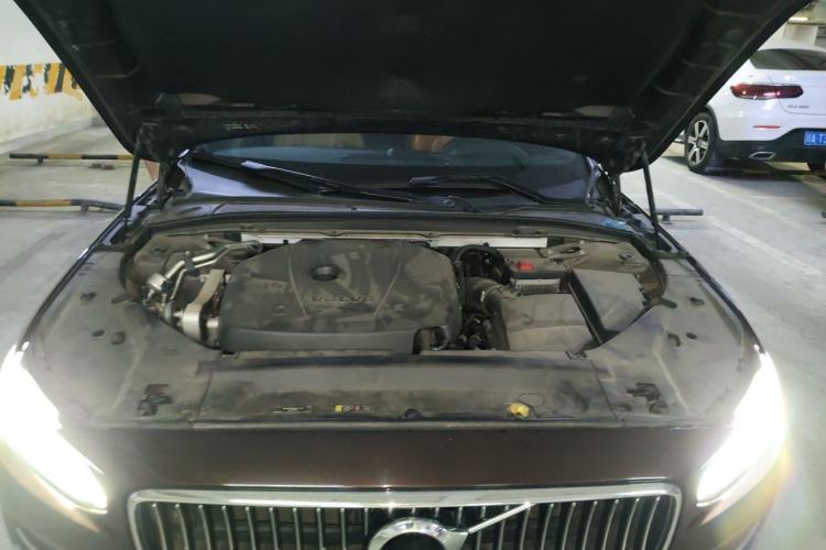 Used Volvo S90 2019 T5 Zhiyi Edition Engine Bay