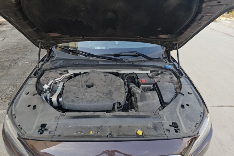 Used Volvo S90 2019 T5 Zhiyi Edition Engine Bay