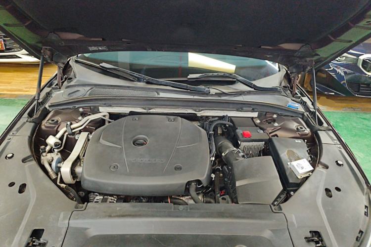 Used Volvo S90 2019 T5 Zhiyuan Edition Engine Bay