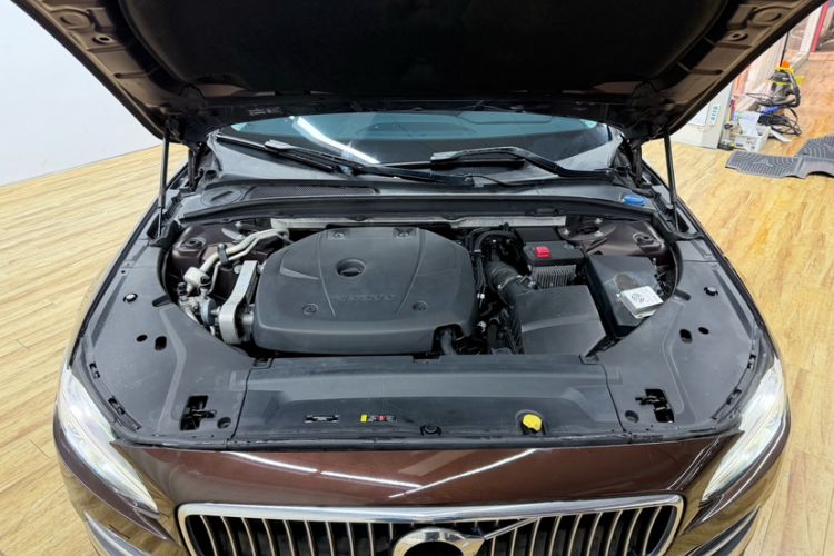 Used Volvo S90 2019 T5 Zhiyuan Edition Engine Bay