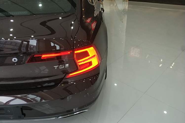 Used Volvo S90 2019 T5 Zhiya Edition Exterior 3
