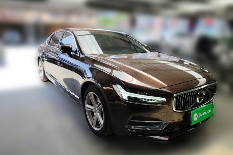 Used Volvo S90 2019 T5 Zhiyi Edition Front Right 45 Deg