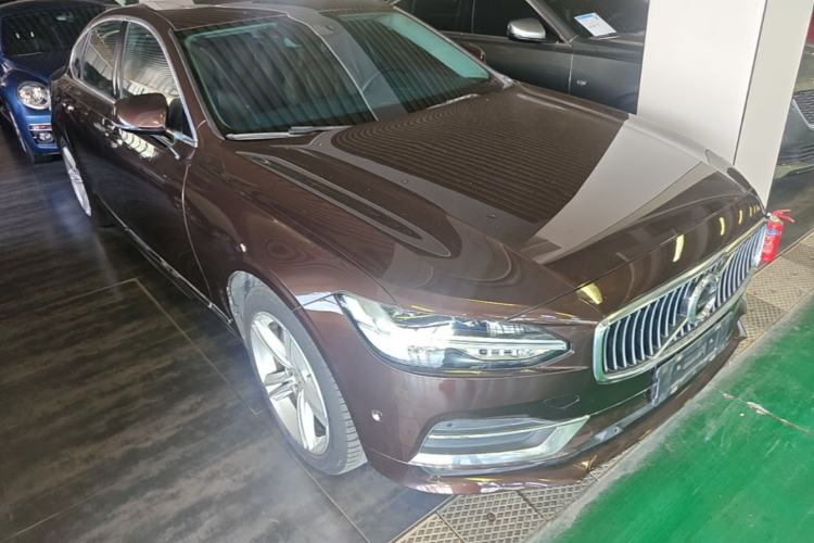 Used Volvo S90 2019 T5 Zhiyuan Edition Front Right 45 Deg
