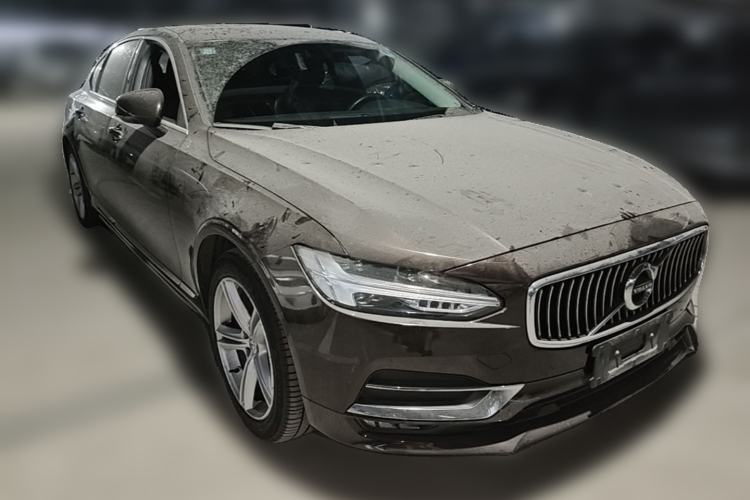 Used Volvo S90 2019 T5 Zhiyi Edition Front Right 45 Deg