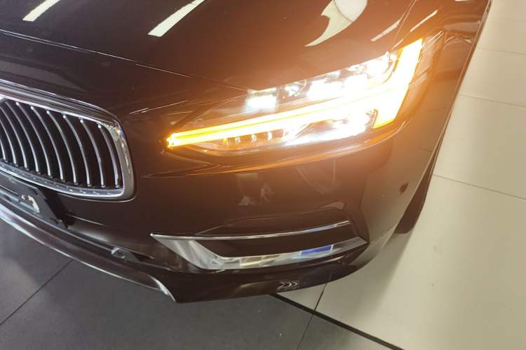 Used Volvo S90 2019 T5 Zhiyuan Edition Left Front Headlight