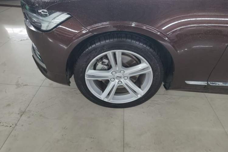 Used Volvo S90 2019 T5 Zhiyi Edition Left Front Wheel Hub