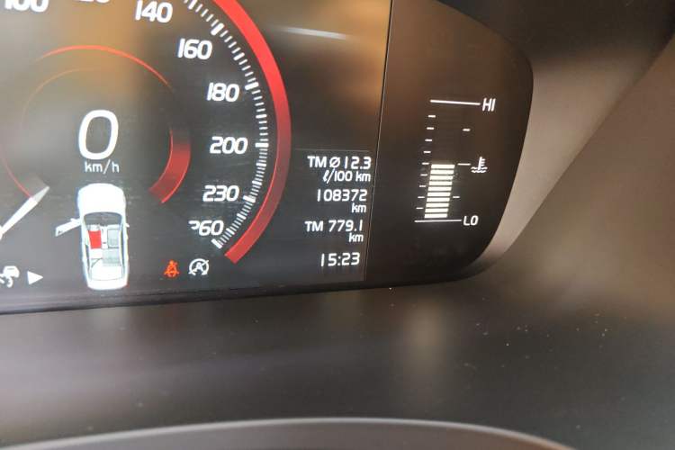 Used Volvo S90 2019 T4 Zhiyi Edition Odometer Close Up