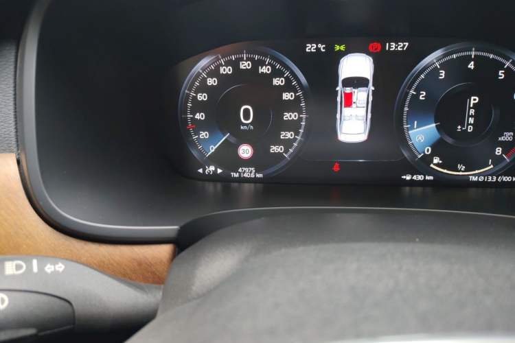 Used Volvo S90 2019 T5 Zhiyuan Edition Odometer Close Up