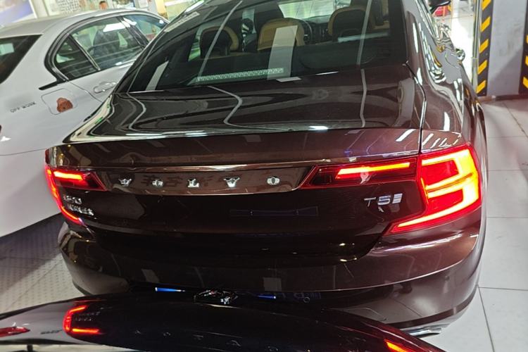 Used Volvo S90 2019 T5 Zhiyuan Edition Rear