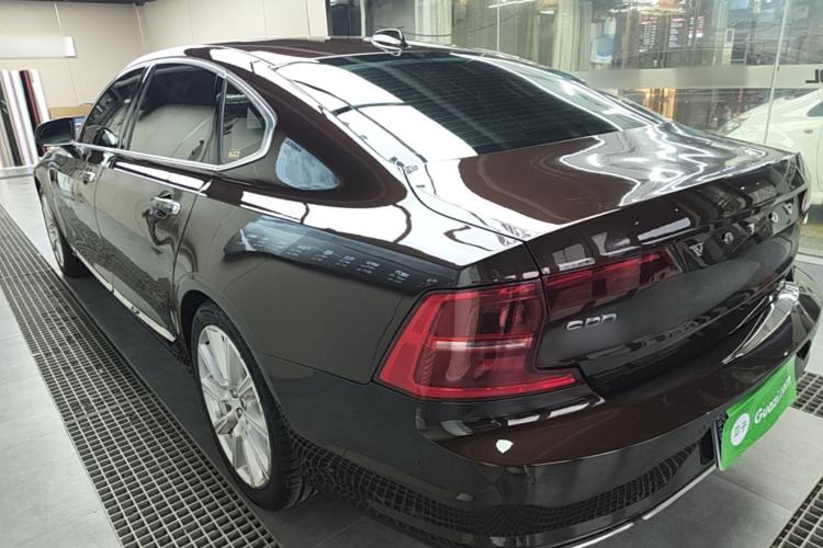 Used Volvo S90 2019 T5 Zhiya Edition Rear Left 45 Deg