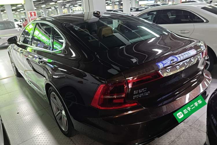 Used Volvo S90 2019 T5 Zhiyuan Edition Rear Left 45 Deg