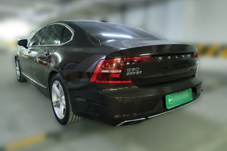 Used Volvo S90 2019 T5 Zhiyi Edition Rear Left 45 Deg