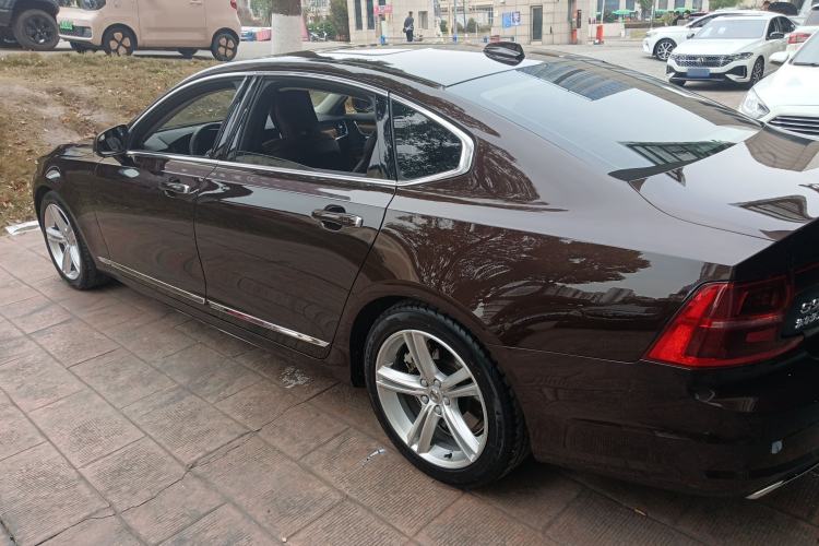 Used Volvo S90 2019 T5 Zhiyi Edition Rear Left 45 Deg