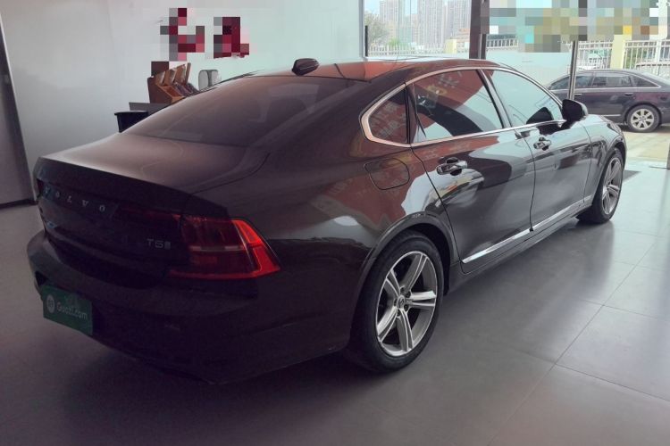 Used Volvo S90 2019 T5 Zhiyi Edition Rear Right 45 Deg