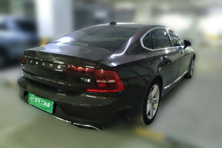 Used Volvo S90 2019 T5 Zhiyi Edition Rear Right 45 Deg