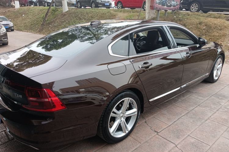 Used Volvo S90 2019 T5 Zhiyi Edition Rear Right 45 Deg