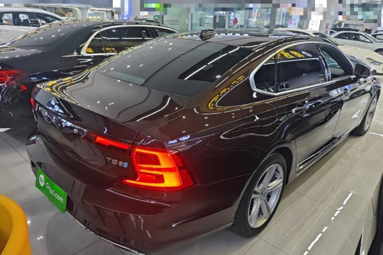 Used Volvo S90 2019 T5 Zhiyi Edition Rear Right 45 Deg