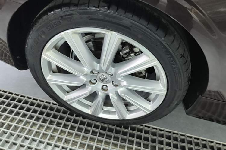 Used Volvo S90 2019 T5 Zhiya Edition Right Rear Wheel Hub