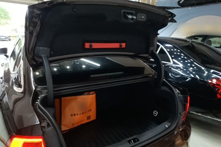 Used Volvo S90 2019 T5 Zhiyi Edition Trunk