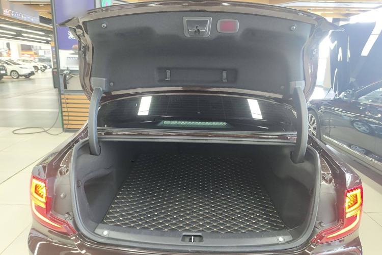 Used Volvo S90 2019 T5 Zhiyuan Edition Trunk