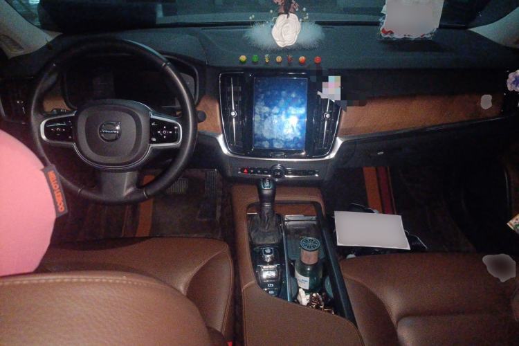 Used Volvo S90 2019 T5 Zhiyi Edition Center Console
