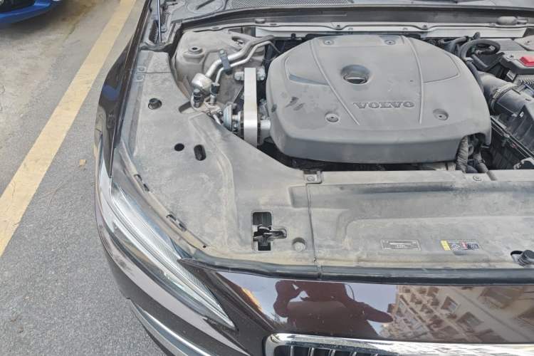 Used Volvo S90 2019 T5 Zhiyi Edition Engine Bay Right