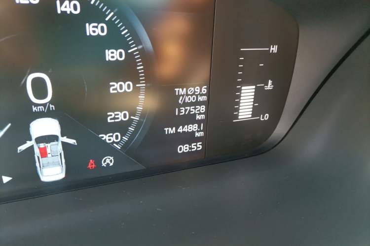 Used Volvo S90 2019 T5 Zhiyuan Edition Odometer Close Up