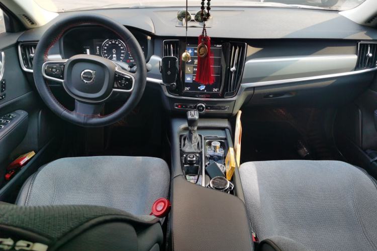 Used Volvo S90 2019 T4 Zhiyi Edition Center Console