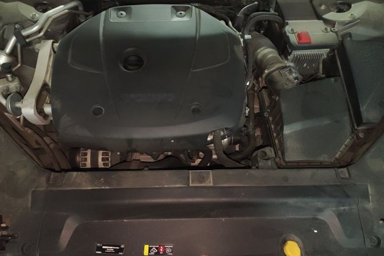 Used Volvo S90 2019 T5 Zhiyi Edition Engine Bay