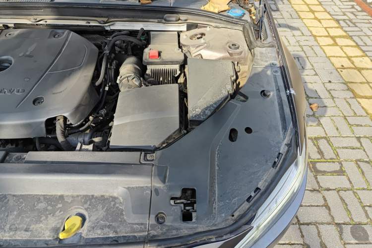 Used Volvo S90 2019 T5 Zhiyi Edition Engine Bay Left