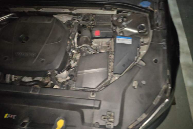 Used Volvo S90 2019 T4 Zhiyi Edition Engine Bay Left