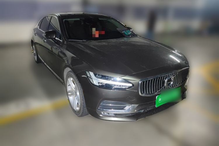 Used Volvo S90 2019 T5 Zhiyi Edition Front Right 45 Deg