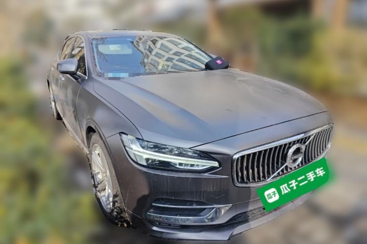 Used Volvo S90 2019 T5 Zhiyi Edition Front Right 45 Deg