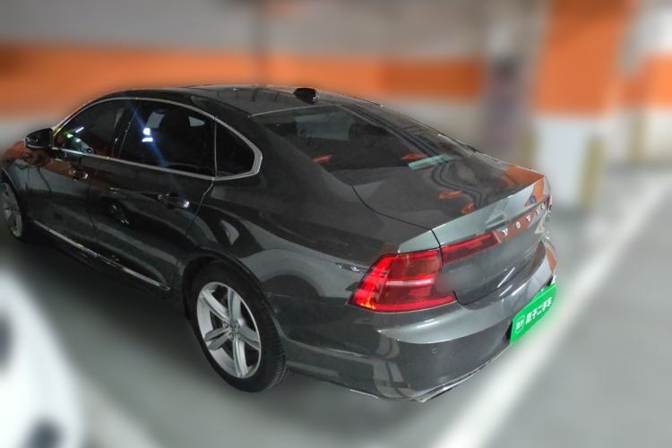 Used Volvo S90 2019 T4 Zhiyi Edition Rear Left 45 Deg