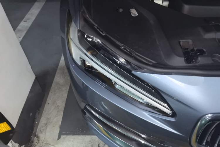 Used Volvo S90 2019 T5 Zhiyuan Edition Right Front Headlight