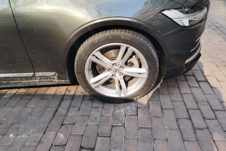 Used Volvo S90 2019 T4 Zhiyi Edition Right Front Wheel Hub