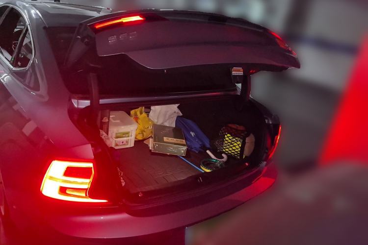 Used Volvo S90 2019 T5 Zhiyuan Edition Trunk